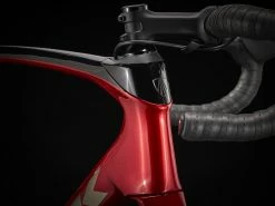 Domane SL 6 ETap Crimson/Trek Black -vélo Soldes DomaneSL6eTap 22 35028 A Alt40pcH7jlXOyLGK