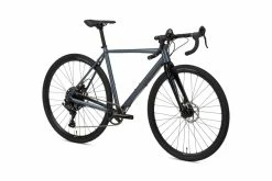 Octane One Gridd 2 - Bleu Pigeon 9 Octane One Gridd 2 - Bleu Pigeon -vélo Soldes IMG 8393 web 1024x683 1