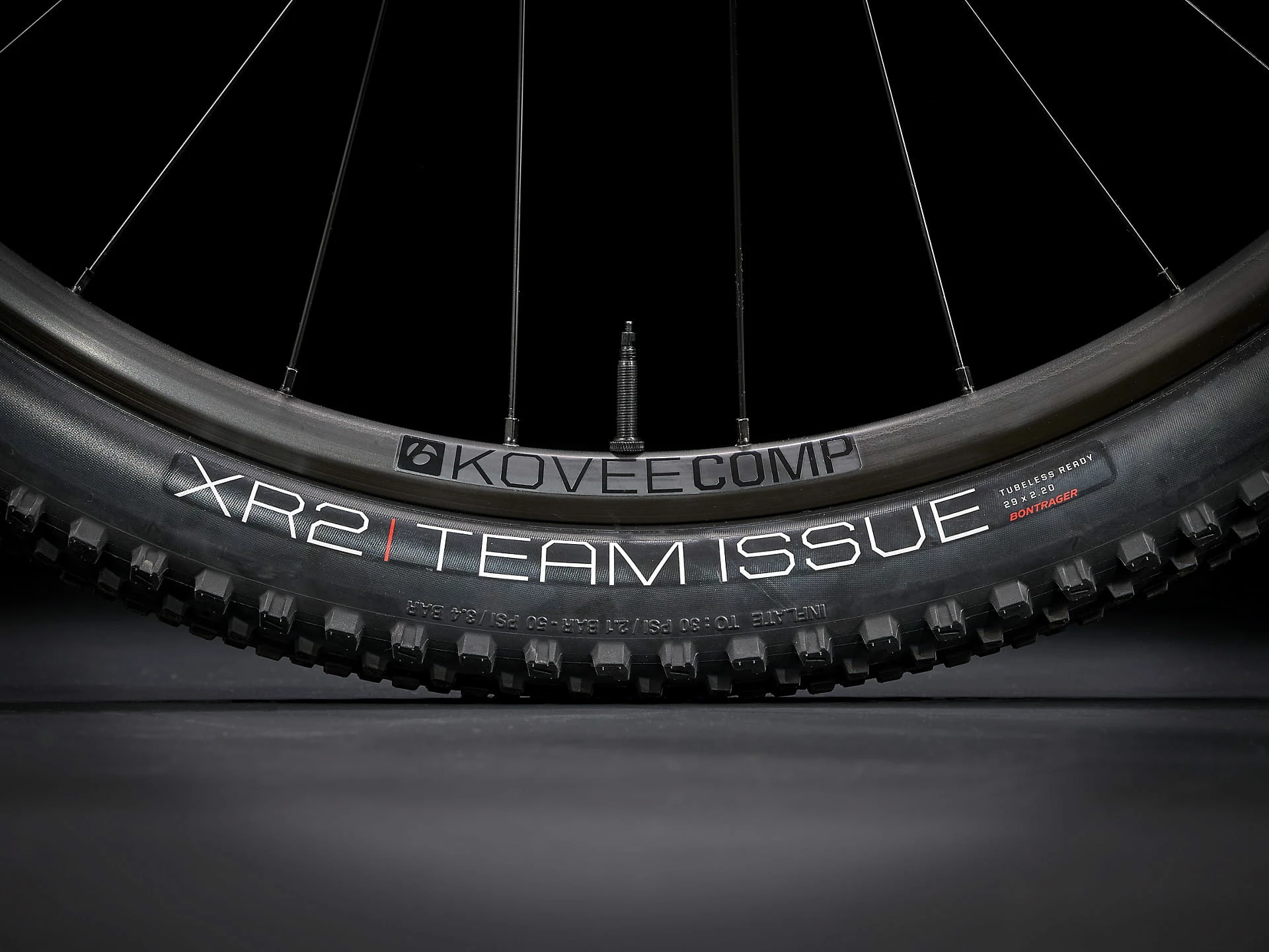 Supercaliber 9.6 Radioactive Red /Trek Black 11 Supercaliber 9.6 Radioactive Red /Trek Black – Image 9