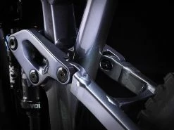 Trek Fuel EX 8 Gen 6 Galactic Grey To Black Fade (gris Galactique à Noir) -vélo Soldes TrekFuelEX8Gen6GalacticGreytoBlackFade 4