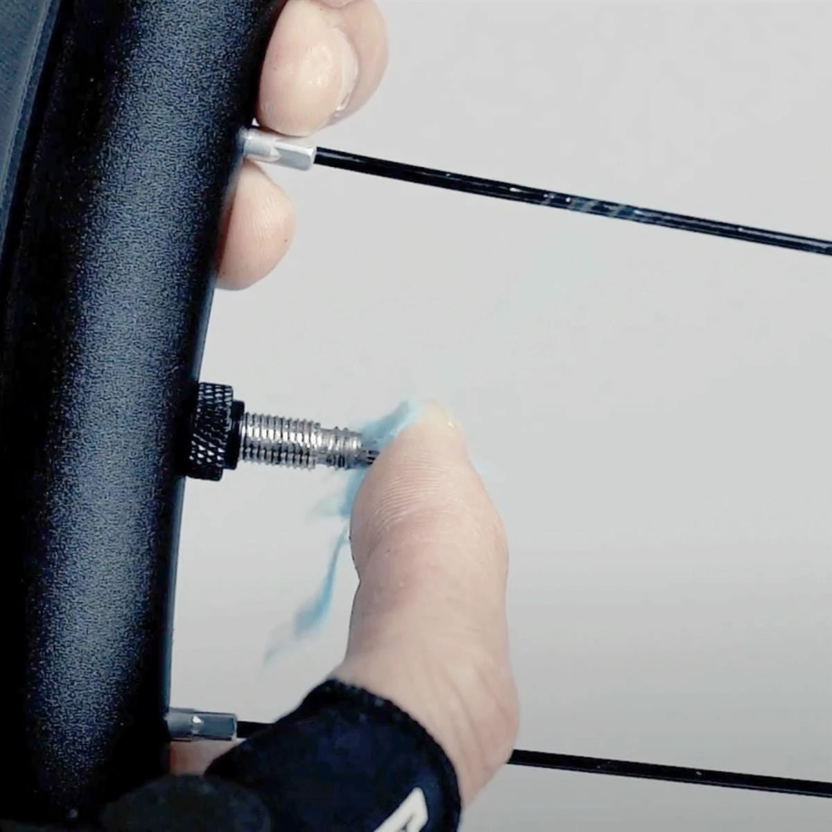 Topeak Tubi Valve Cleaner 7 Topeak Tubi Valve Cleaner – Image 5